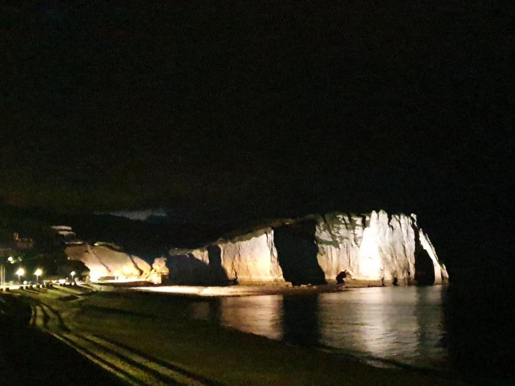 Willa Comme Un Poisson Dans L'Eau Étretat Zewnętrze zdjęcie